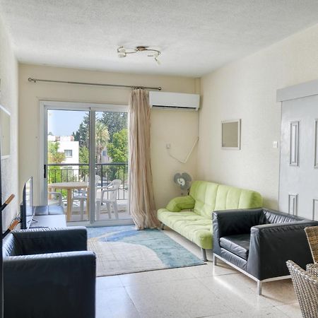 Resitour - Paphos Gardens Apartment Екстериор снимка
