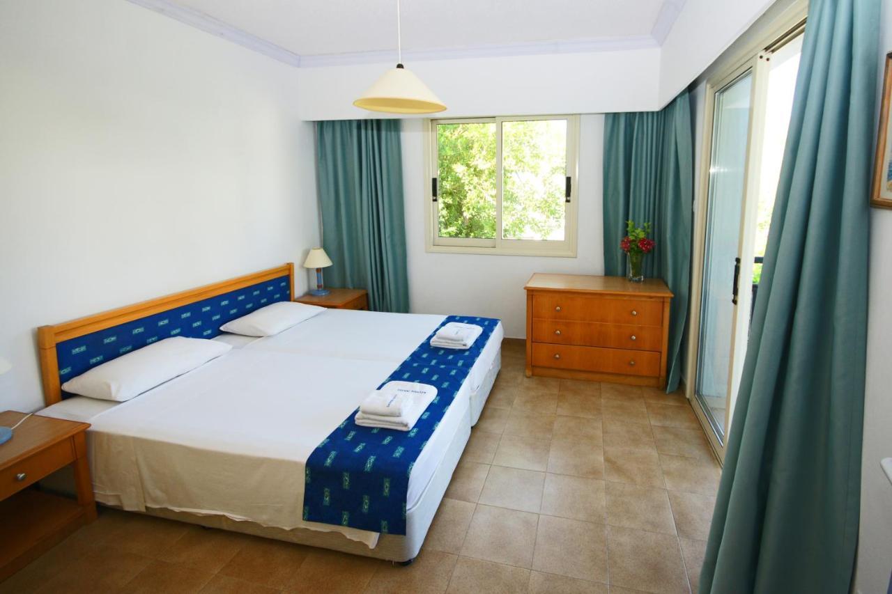 Resitour - Paphos Gardens Apartment Екстериор снимка